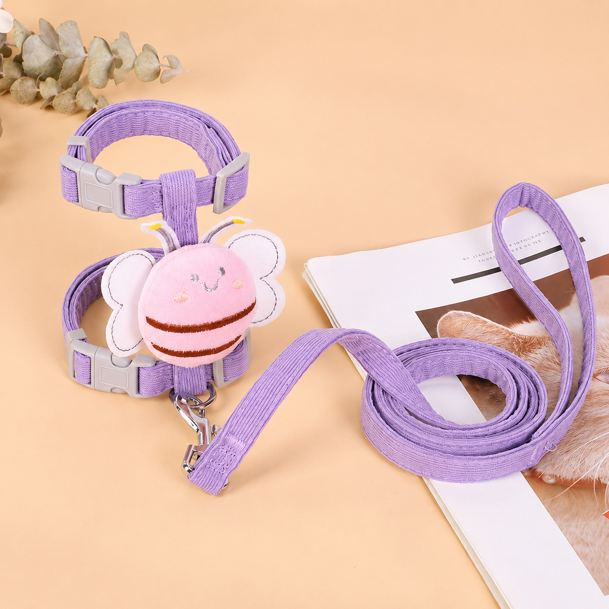 Cute Bee Adjustable Cat Harness & Leash Set – Escape-Resistant Chest Harness for Cats & Small Dogs